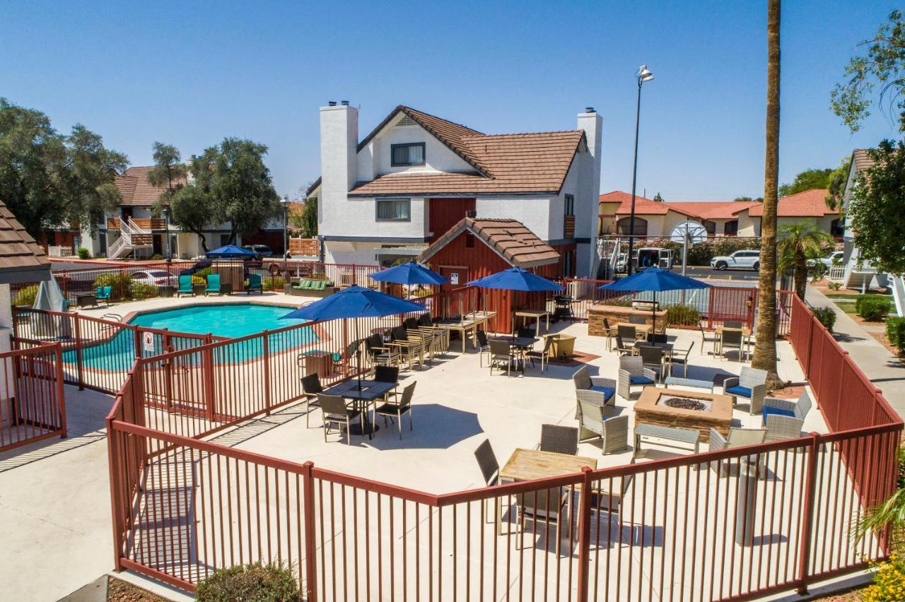 Metro Phx Upstairs 2Bd Sleeps 6 Heated Pool No Pets Allowed Финикс Екстериор снимка