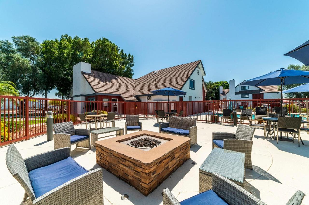 Metro Phx Upstairs 2Bd Sleeps 6 Heated Pool No Pets Allowed Финикс Екстериор снимка
