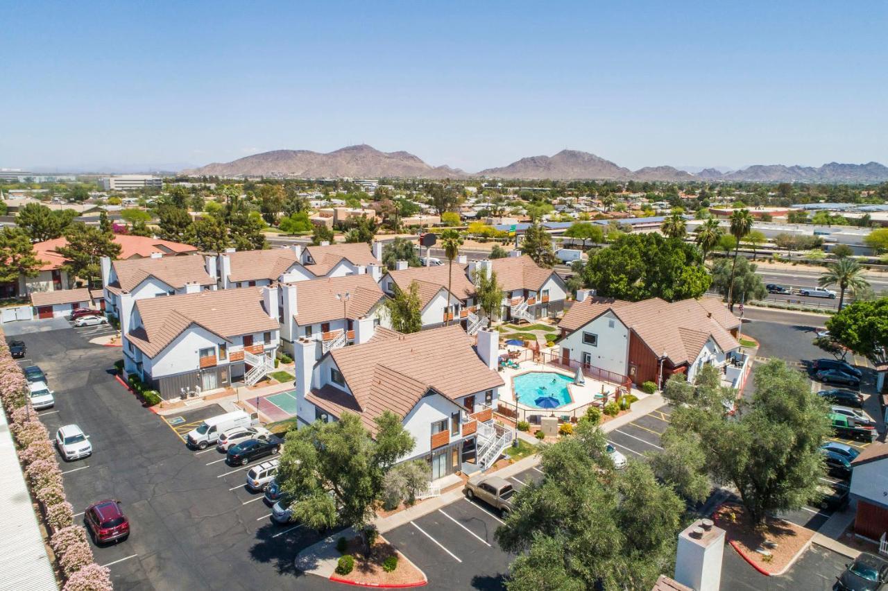 Metro Phx Upstairs 2Bd Sleeps 6 Heated Pool No Pets Allowed Финикс Екстериор снимка