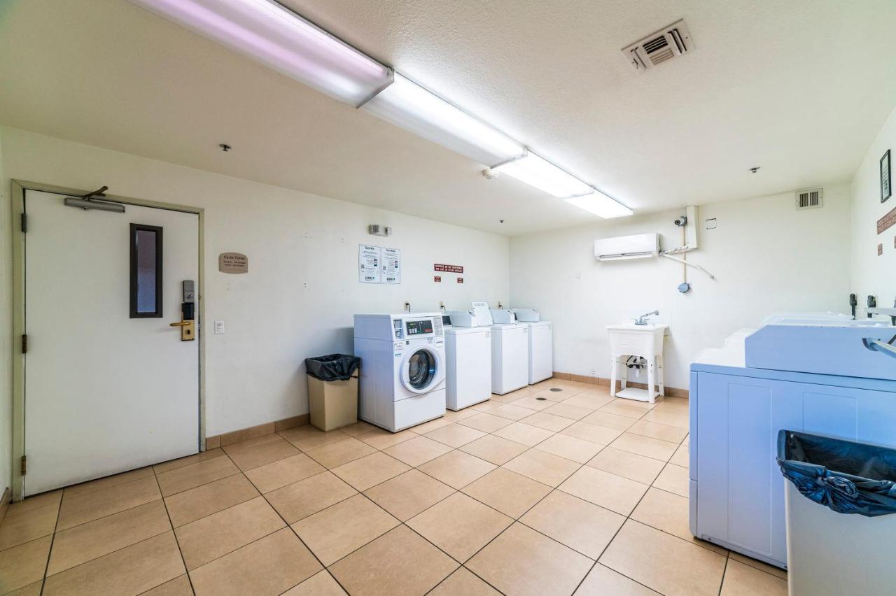 Metro Phx Upstairs 2Bd Sleeps 6 Heated Pool No Pets Allowed Финикс Екстериор снимка