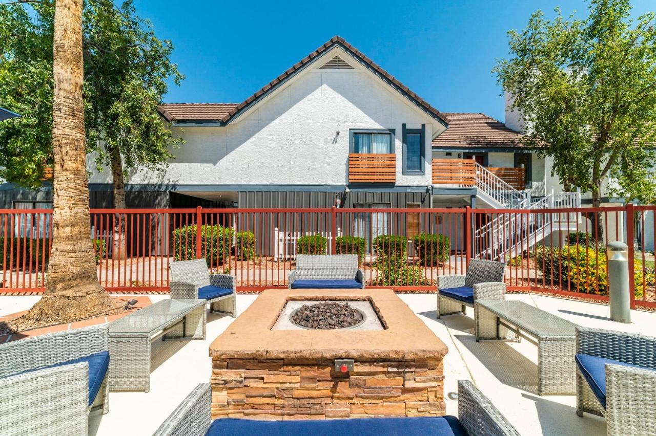 Metro Phx Upstairs 2Bd Sleeps 6 Heated Pool No Pets Allowed Финикс Екстериор снимка
