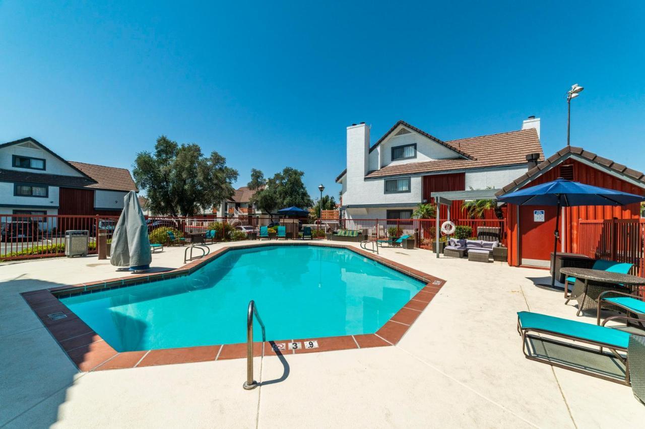 Metro Phx Upstairs 2Bd Sleeps 6 Heated Pool No Pets Allowed Финикс Екстериор снимка