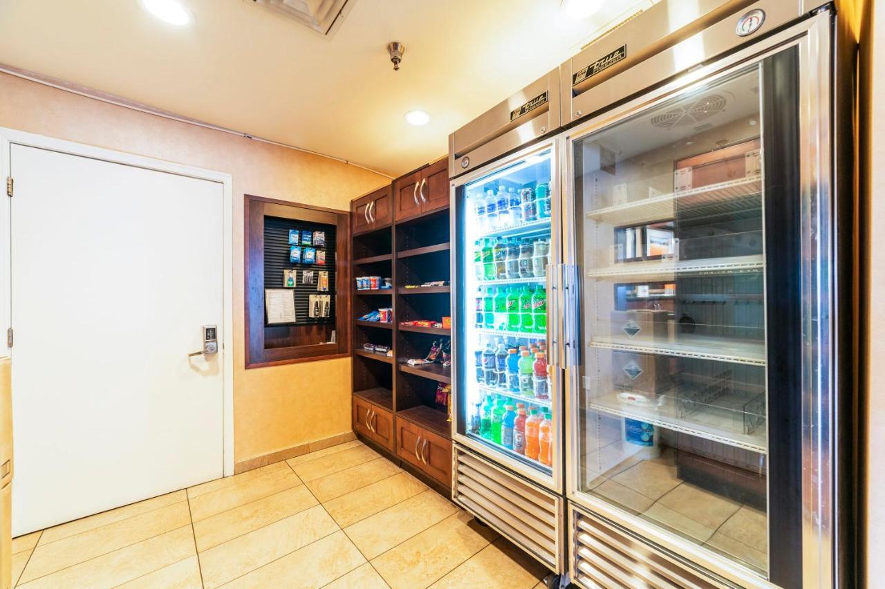Metro Phx Upstairs 2Bd Sleeps 6 Heated Pool No Pets Allowed Финикс Екстериор снимка